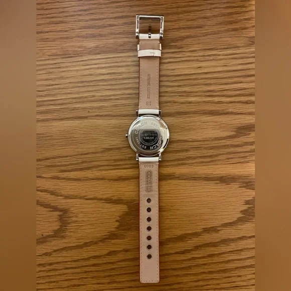 Coach White watch - Picture 3 of 3